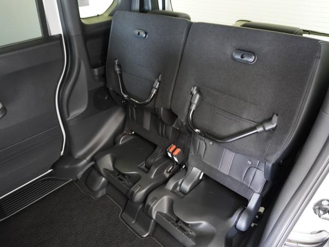 ◆チップアップ＆ダイブダウン機構付リアシート◆倒して、はね上げて。変化するシートで空間を乗る人に合わせて有効に使えます！