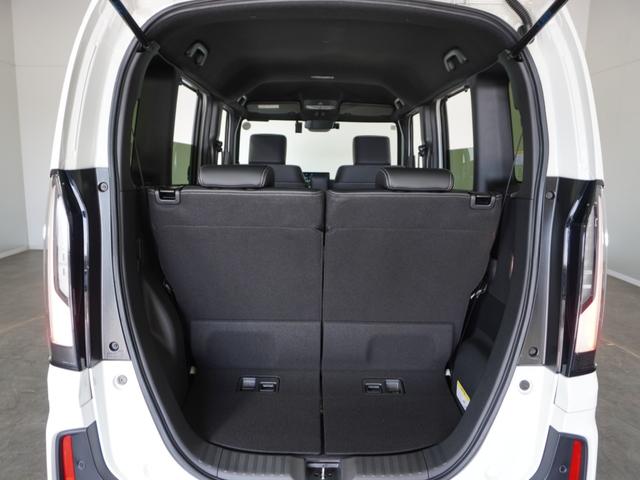 フル乗車でもしっかり荷物を収納出来るラゲッジスペースです。普段の買い物でしたらしっかり積める十分な荷室スペースが確保されています。