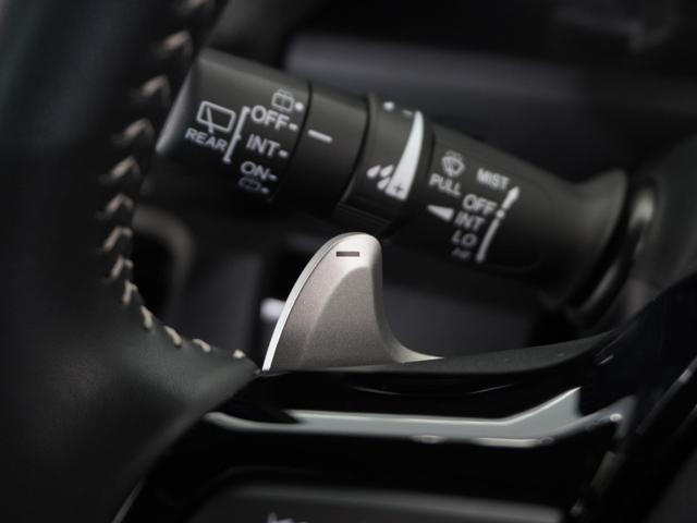 ◆パドルシフト装備◆オートマチック車でもミッション車のようなフィーリングを楽しめます。エンジンブレーキを使いたい時にも役立ちます。