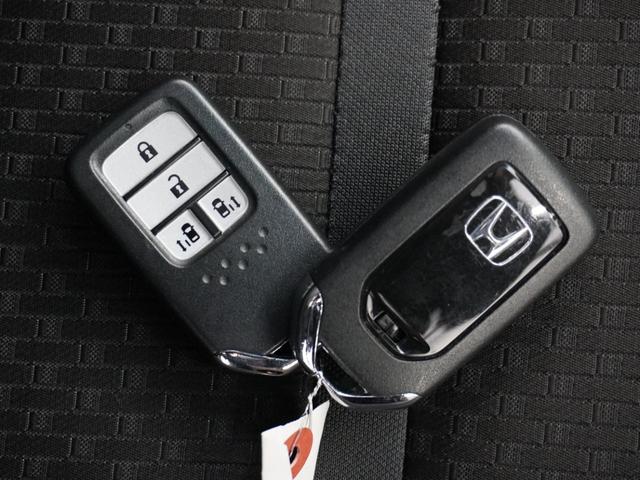 ステップワゴンスパーダ ｅ：ＨＥＶスパーダＧホンダセンシング　１年保証ナビＤレコＲカメＥＴＣ両電扉ＢＴ地デジ　ＬＥＤライト　ドライブレコーダ　セキュリティアラーム　横滑り防止装置　クルーズコントロール　Ｂカメラ　フルセグ　ＤＶＤ再生可能　ナビ＆ＴＶ　キーレス（19枚目）