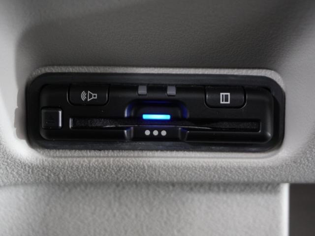 Ｎ－ＢＯＸ ファッションスタイル　２年保証当社試乗車ナビＤレコＲカメＥＴＣ両電扉　禁煙　ソナー　盗難防止装置　スマートキ　ＬＥＤランプ　バックモニター　サイドカーテンエアバック　ドライブレコーダー　クルコン　パワーステアリング　ＶＳＡ（4枚目）