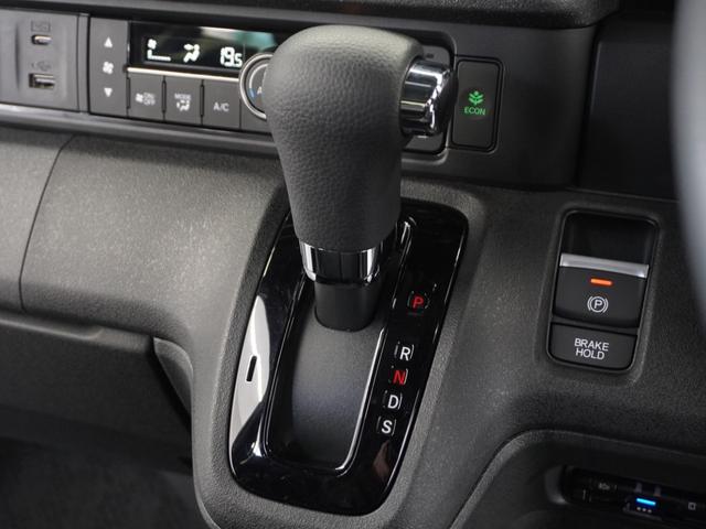 N-BOXカスタム ターボ 2年保証当社試乗車4WDナビDレコRカメETC サイドエアバック アルミ Dレコ LEDランプ ETC車載器 スマ-トキ- フルセグテレビ 禁煙 シ-トヒ-タ- Rカメラ オートクルーズコントロール(42枚目)