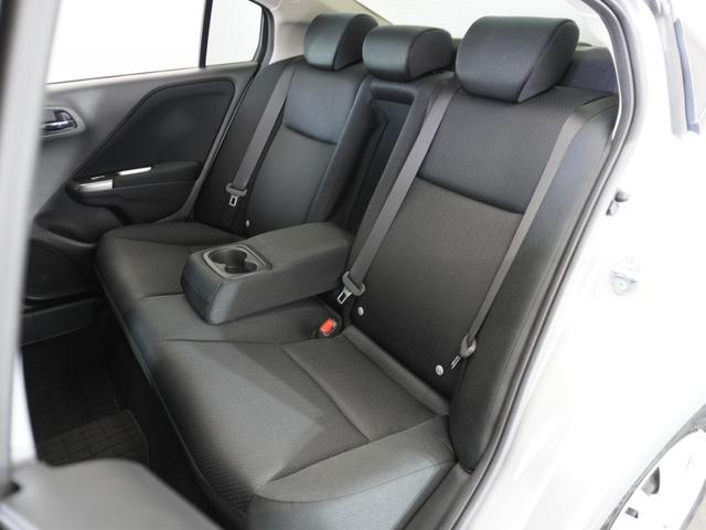 グレイス ＬＸ　１年保証ナビＲカメＥＴＣクルコンＢＴ地デジ　定期点検記録簿　１オナ　ＶＳＡ　ＥＴＣ装備　スマートキ　Ｗエアバック　ＡＡＣ　キーレスエントリー　禁煙　ナビＴＶ　ＬＥＤヘッドランプ　盗難防止システム（20枚目）