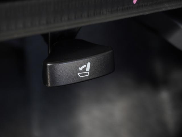 グレイス ＬＸ　１年保証ナビＲカメＥＴＣクルコンＢＴ地デジ　定期点検記録簿　１オナ　ＶＳＡ　ＥＴＣ装備　スマートキ　Ｗエアバック　ＡＡＣ　キーレスエントリー　禁煙　ナビＴＶ　ＬＥＤヘッドランプ　盗難防止システム（25枚目）