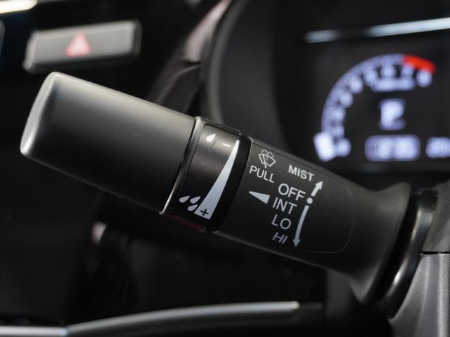 グレイス ＬＸ　１年保証ナビＲカメＥＴＣクルコンＢＴ地デジ　定期点検記録簿　１オナ　ＶＳＡ　ＥＴＣ装備　スマートキ　Ｗエアバック　ＡＡＣ　キーレスエントリー　禁煙　ナビＴＶ　ＬＥＤヘッドランプ　盗難防止システム（37枚目）