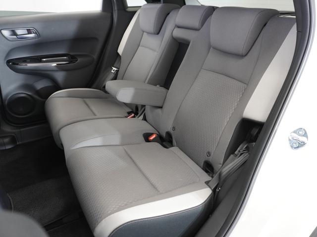 フィット e:HEVクロスター 1年保証ナビRカメETCクルコンBT地デジLED 衝突回避システム 禁煙 1オーナー フルオートエアコン 整備記録簿 前後センサー LEDランプ エアバッグ サイドエアバック VSA バックカメラ(18枚目)