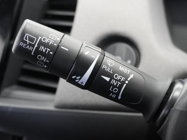 フィット e:HEVクロスター 1年保証ナビRカメETCクルコンBT地デジLED 衝突回避システム 禁煙 1オーナー フルオートエアコン 整備記録簿 前後センサー LEDランプ エアバッグ サイドエアバック VSA バックカメラ(30枚目)