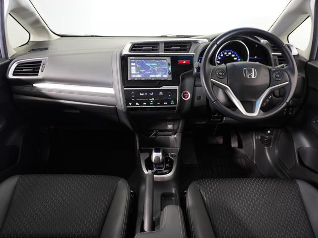 フィットハイブリッド Ｌパッケージ　１年保証ナビＤレコＲカメＥＴＣクルコンＢＴ地デジ　１オーナ　禁煙　ナビ＆ＴＶ　地デジフルセグＴＶ　サイドエアバック　ＤＶＤ再生　ＬＥＤ　ＥＣＯＮ　バックカメラ　オートクルーズコントロール　ＥＴＣ（7枚目）