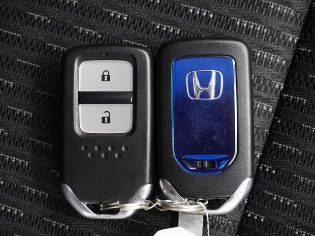 フィットハイブリッド Ｌパッケージ　１年保証ナビＤレコＲカメＥＴＣクルコンＢＴ地デジ　１オーナ　禁煙　ナビ＆ＴＶ　地デジフルセグＴＶ　サイドエアバック　ＤＶＤ再生　ＬＥＤ　ＥＣＯＮ　バックカメラ　オートクルーズコントロール　ＥＴＣ（16枚目）