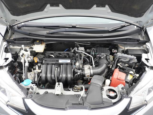 フィットハイブリッド Ｌパッケージ　１年保証ナビＤレコＲカメＥＴＣクルコンＢＴ地デジ　１オーナ　禁煙　ナビ＆ＴＶ　地デジフルセグＴＶ　サイドエアバック　ＤＶＤ再生　ＬＥＤ　ＥＣＯＮ　バックカメラ　オートクルーズコントロール　ＥＴＣ（17枚目）