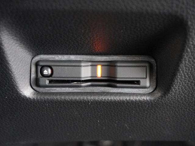 フィット ｅ：ＨＥＶリュクス　２年保証ナビＤレコＲカメＥＴＣクルコンＢＴ地デジ　誤発進抑制機能　Ｉオーナー　メモリーナビ　ＡＷ　リアカメラ　ＥＴＣ付　ＬＥＤ　シートヒーター　クルーズコントロール　セキュリティアラーム　ＤＶＤ　禁煙（6枚目）