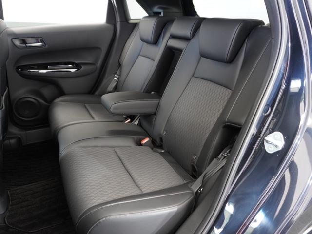 フィット ｅ：ＨＥＶリュクス　２年保証ナビＤレコＲカメＥＴＣクルコンＢＴ地デジ　誤発進抑制機能　Ｉオーナー　メモリーナビ　ＡＷ　リアカメラ　ＥＴＣ付　ＬＥＤ　シートヒーター　クルーズコントロール　セキュリティアラーム　ＤＶＤ　禁煙（24枚目）