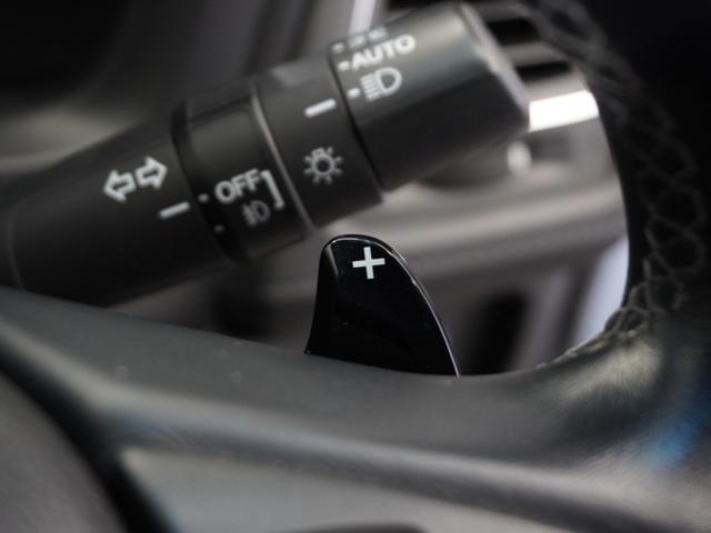 ヴェゼル ハイブリッドＺ・ホンダセンシング　１年保証ナビＤレコＲカメＥＴＣクルコンＢＴ地デジ　レーダーサポート　１オーナ－　ＤＶＤ再生機能　整備記録簿　横滑り防止システム　バックアイカメラ　盗難防止装置　フルセ　シートヒーター付　スマ－トキ－（11枚目）