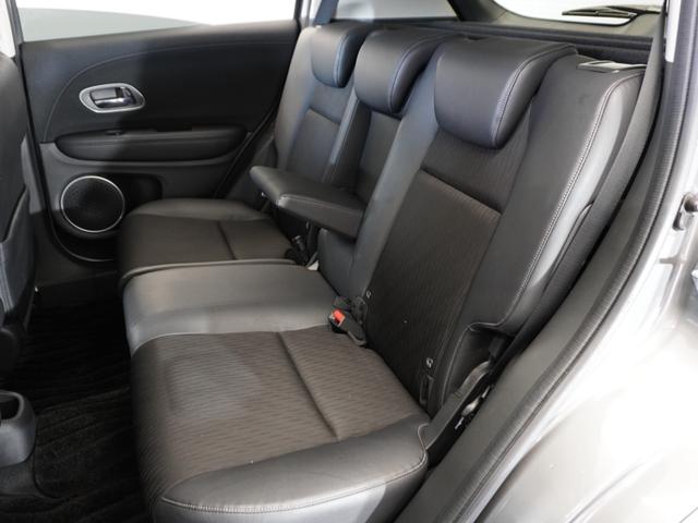 ヴェゼル ハイブリッドＺ・ホンダセンシング　１年保証ナビＤレコＲカメＥＴＣクルコンＢＴ地デジ　レーダーサポート　１オーナ－　ＤＶＤ再生機能　整備記録簿　横滑り防止システム　バックアイカメラ　盗難防止装置　フルセ　シートヒーター付　スマ－トキ－（14枚目）