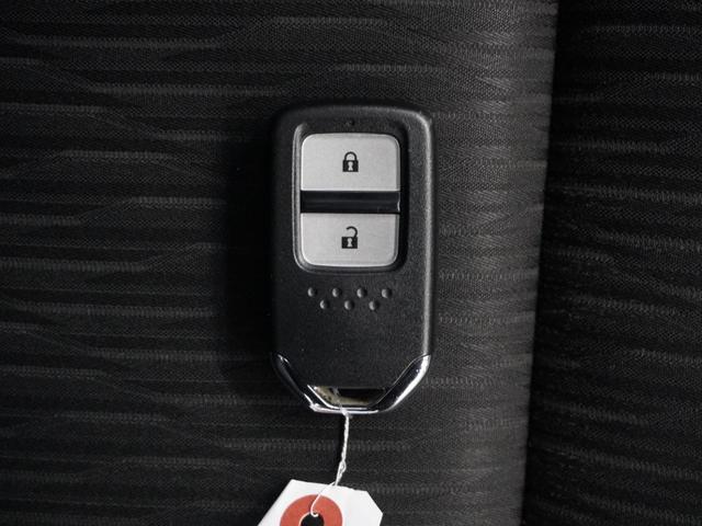 ヴェゼル ハイブリッドＺ・ホンダセンシング　１年保証ナビＤレコＲカメＥＴＣクルコンＢＴ地デジ　レーダーサポート　１オーナ－　ＤＶＤ再生機能　整備記録簿　横滑り防止システム　バックアイカメラ　盗難防止装置　フルセ　シートヒーター付　スマ－トキ－（21枚目）