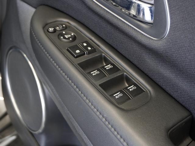 ヴェゼル ハイブリッドＺ・ホンダセンシング　１年保証ナビＤレコＲカメＥＴＣクルコンＢＴ地デジ　レーダーサポート　１オーナ－　ＤＶＤ再生機能　整備記録簿　横滑り防止システム　バックアイカメラ　盗難防止装置　フルセ　シートヒーター付　スマ－トキ－（31枚目）