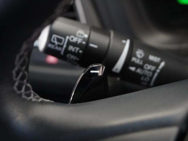 ヴェゼル ハイブリッドＺ・ホンダセンシング　１年保証ナビＤレコＲカメＥＴＣクルコンＢＴ地デジ　レーダーサポート　１オーナ－　ＤＶＤ再生機能　整備記録簿　横滑り防止システム　バックアイカメラ　盗難防止装置　フルセ　シートヒーター付　スマ－トキ－（41枚目）