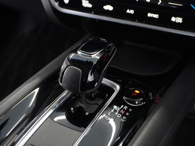 ヴェゼル ハイブリッドＺ・ホンダセンシング　１年保証ナビＤレコＲカメＥＴＣクルコンＢＴ地デジ　レーダーサポート　１オーナ－　ＤＶＤ再生機能　整備記録簿　横滑り防止システム　バックアイカメラ　盗難防止装置　フルセ　シートヒーター付　スマ－トキ－（46枚目）