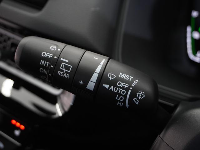 シビック ｅ：ＨＥＶＥＸ　２年保証当社試乗車ナビＤレコＲカメＥＴＣ地デジ　衝突被害軽減ブレーキ　Ｂカメラ　フルセグ　ＬＥＤヘッドライト　サイドカーテンエアバック　サンルーフ　オートライト　パーキングセンサー　ドラレコ　禁煙車（44枚目）