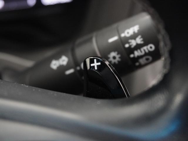 ヴェゼル ハイブリッドＺ・ホンダセンシング　１年保証ナビＲカメＥＴＣクルコンＢＴ地デジＬＥＤ　レーダーサポート　ＤＶＤ再生機能　整備記録簿　横滑り防止システム　バックアイカメラ　盗難防止装置　フルセ　シートヒーター付　スマ－トキ－　ＥＣＯモード（9枚目）