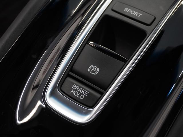 ヴェゼル ハイブリッドＺ・ホンダセンシング　１年保証ナビＲカメＥＴＣクルコンＢＴ地デジＬＥＤ　レーダーサポート　ＤＶＤ再生機能　整備記録簿　横滑り防止システム　バックアイカメラ　盗難防止装置　フルセ　シートヒーター付　スマ－トキ－　ＥＣＯモード（44枚目）