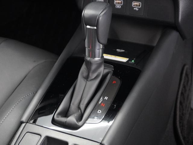 フィット リュクス　１年保証ナビ全周囲カメＤレコＥＴＣクルコンＢＴ　メモリーナビ　禁煙車　オートエアコン　全周囲カメラ　シートヒータ　Ｒカメラ　スマートキー　ＥＴＣ　ＶＳＡ　ＬＥＤ　オートライト　盗難防止システム　地デジ（50枚目）