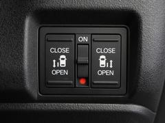 ��ξ¦��ư���饤�ɥɥ���������־�Ǥ���ߤ꤬�ڡ��������ͤ��٤μ֤˥ɥ������ƤƤ��ޤ����ۤ⤴�����ޤ��󡪾����ʤ�����Ϣ������⤳��ǰ¿��� 6