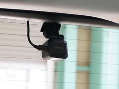 ���μ֤ˤϥꥢ�ˤ�ɥ饤�֥쥳���������������Ƥ���ޤ��������������ʤɤ�Ͽ���뼫ư���Ѥ����֤Ǥ������⤷��λ��Τκݤε�Ͽ�Ϥ������ι�Ԥκݤλפ��ФȤ��ƥɥ饤�֤α�����ڤ��ळ�Ȥ��Ǥ��ޤ��� 5