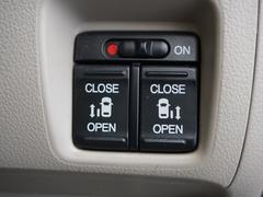 ��ξ¦��ư���饤�ɥɥ���������־�Ǥ���ߤ꤬�ڡ��������ͤ��٤μ֤˥ɥ������ƤƤ��ޤ����ۤ⤴�����ޤ��󡪾����ʤ�����Ϣ������⤳��ǰ¿��� 4