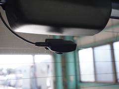 ���μ֤ˤϥꥢ�ˤ�ɥ饤�֥쥳���������������Ƥ���ޤ��������������ʤɤ�Ͽ���뼫ư���Ѥ����֤Ǥ������⤷��λ��Τκݤε�Ͽ�Ϥ������ι�Ԥκݤλפ��ФȤ��ƥɥ饤�֤α�����ڤ��ळ�Ȥ��Ǥ��ޤ��� 5