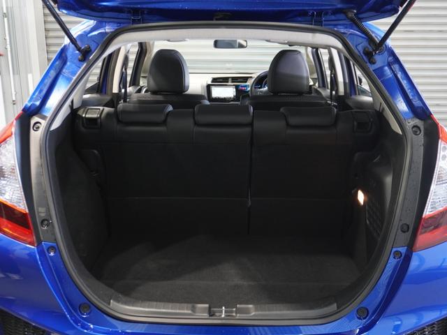 フィットハイブリッド Ｌパッケージ　ワンオーナー車　クルーズコントロール　ワンセグ　オートエアコン　ＥＴＣ　ホッと保証１年間走行無制限（54枚目）