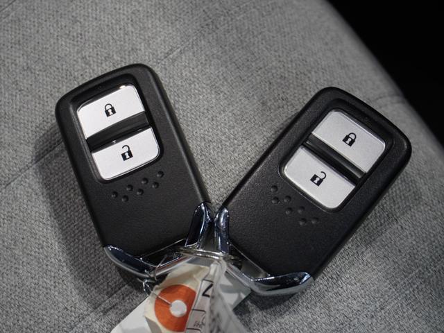 フィット ｅ：ＨＥＶホーム　ワンオーナー車　純正メモリーナビ　ホンダセンシング　ＬＥＤヘッドライト　ＥＴＣ　ドライブレコーダー　ホッと保証１年間走行無制限（59枚目）
