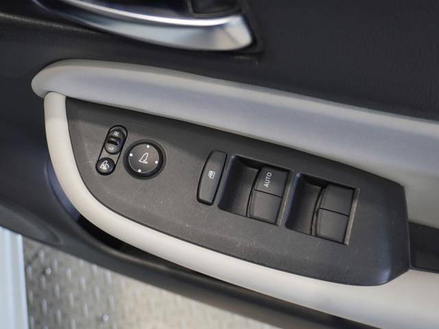 フィット ｅ：ＨＥＶホーム　ワンオーナー車　純正メモリーナビ　ホンダセンシング　ＬＥＤヘッドライト　ＥＴＣ　ドライブレコーダー　ホッと保証１年間走行無制限（66枚目）