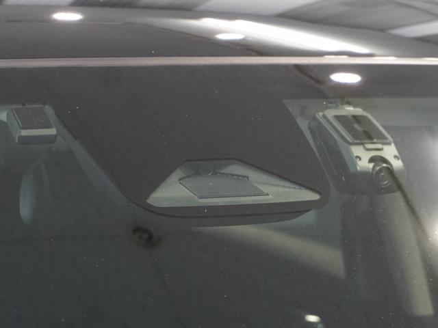 運転する人も、そうでない人も、家族みんなが安心して、自由にお出かけできる生活をサポートする先進機能。