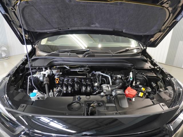 日常手を入れないエンジンルーム・タイヤハウス・ドア開口部など見えない所もキレイにしています。