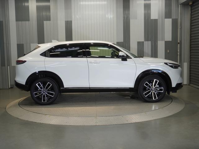 ヴェゼル ｅ：ＨＥＶＺ　ワンオーナー車　純正メモリーナビ　ホンダセンシング　ＬＥＤヘッドライト　ＥＴＣ　ドライブレコーダー　Ｕ－Ｓｅｌｅｃｔ１年間走行無制限保証（27枚目）