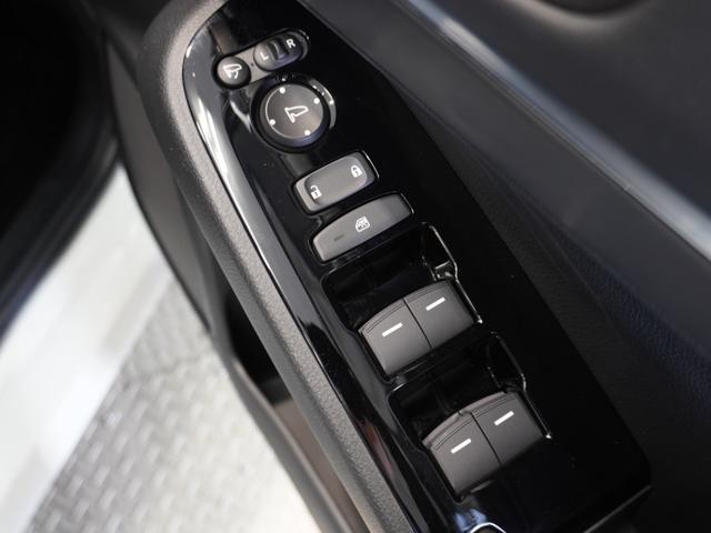 ヴェゼル ｅ：ＨＥＶＺ　ワンオーナー車　純正メモリーナビ　ホンダセンシング　ＬＥＤヘッドライト　ＥＴＣ　ドライブレコーダー　Ｕ－Ｓｅｌｅｃｔ１年間走行無制限保証（66枚目）