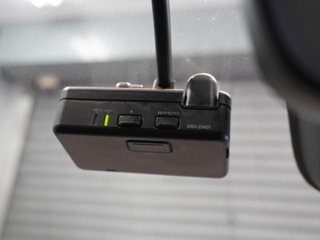 ヴェゼル ｅ：ＨＥＶＺ　当社デモカー　純正メモリーナビ　ホンダセンシング　ＬＥＤヘッドライト　ＥＴＣ　ドライブレコーダー　Ｕ－ＳｅｌｅｃｔＰｌｅｍｉｕｍ２年間走行無制限保証（5枚目）