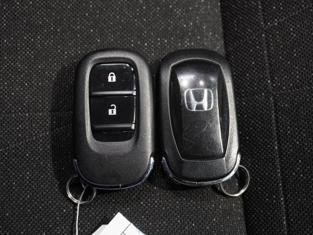 ヴェゼル ｅ：ＨＥＶＸ　ワンオーナー車　純正メモリーナビ　ホンダセンシング　ＬＥＤヘッドライト　ＥＴＣ　ドライブレコーダー　Ｕ－ＳｅｌｅｃｔＰｌｅｍｉｕｍ２年間走行無制限保証（59枚目）