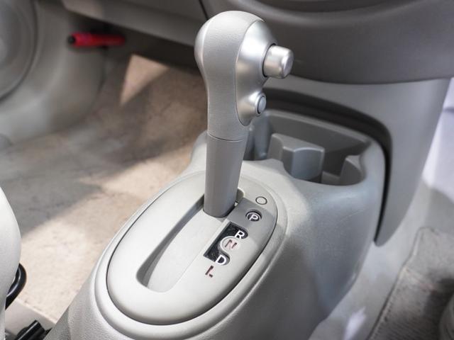 ���̓x�͓��X�̎ԗ�������񒸂��܂��Ă��肪�Ƃ��������܂��B���X�̔̔��ԗ��͂��̂قƂ�ǂ����Ђł̉����Ԃƃf���J�[�i�W���A����ԁj����\������A���S���Ă��w�����������܂���