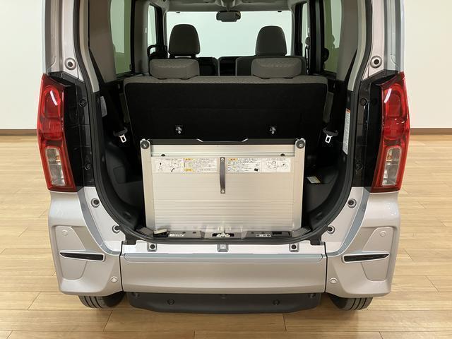 タント スローパーＸ　　走行３キロ／電動ウィンチ付／バックカメラ　福祉車両　電動ウィンチ付　走行３キロ　電動パーキングブレーキ　前席シートヒーター　バックカメラ　ステアリングスイッチ　コーナーセンサー　両側電動スライドドア　スマートキー　ＬＥＤヘッドライト（11枚目）