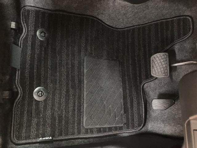 タフト Ｇターボ　ダーククロムベンチャー　Ｒ７年式届出済未使用車　スカイフィールトップ　ＬＥＤヘッドランプ　ＬＥＤフォグランプ　運転席／助手席シートヒーター　プッシュボタンスタート　キーフリーシステム　電動パーキングブレーキ　バックカメラ　１５インチアルミホイール（27枚目）