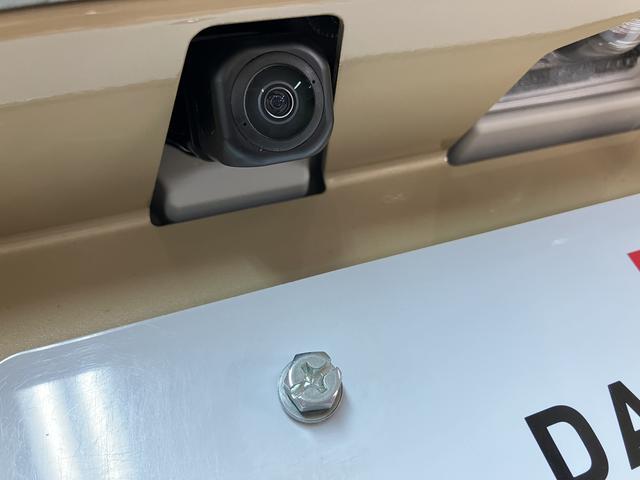 タフト Ｇターボ　ダーククロムベンチャー　バックカメラ対応／ＡＣＣ　スカイフィールトップ　アダプティブクルーズコントロール　ＬＥＤヘッド／フォグ　運／助シートヒーター　プッシュボタンスタート　キーフリー　電動パーキングブレーキ　バックカメラ　１５インチアルミホイール（7枚目）