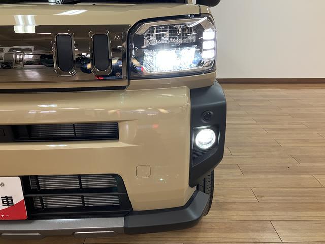 タフト Ｇターボ　ダーククロムベンチャー　バックカメラ対応／ＡＣＣ　スカイフィールトップ　アダプティブクルーズコントロール　ＬＥＤヘッド／フォグ　運／助シートヒーター　プッシュボタンスタート　キーフリー　電動パーキングブレーキ　バックカメラ　１５インチアルミホイール（40枚目）