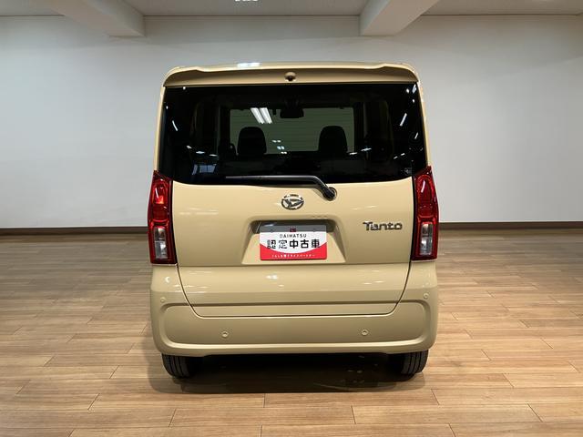 ���ˏグ���̃o�b�N�h�A�ŉJ�̓��̉ו��̐ς݉��낵�����S��