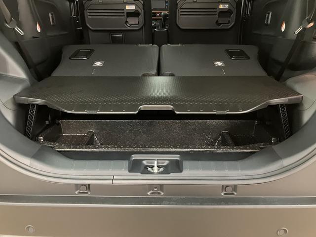 �q�V�^�U�o�^�A�͏o�ϖ��g�p�̃^���g�t�@���N���X�I�l�C�̃J�[�L�[�F�ŏ����������[�i�r�Ƀo�b�N�J�����A�i�r�A���O��h�����R�����ł���J�[�y�b�g�}�b�g���t���Ă܂��̂ł��̂܂܂���肢��������X�����X�X���ԁI