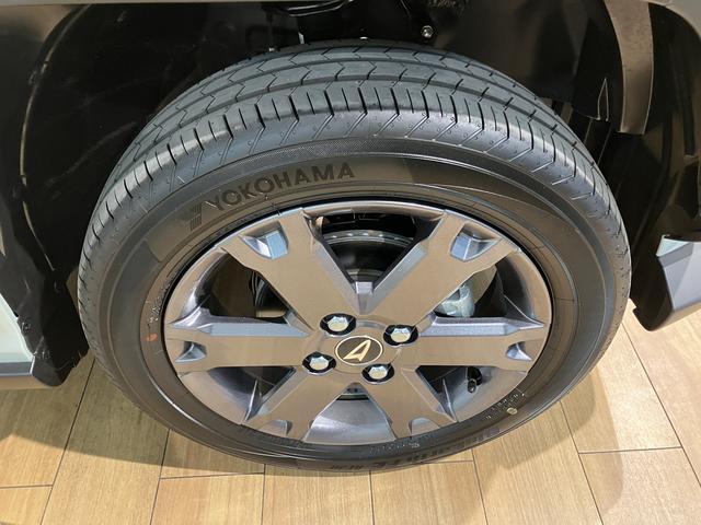 タフト Ｇターボ　ダーククロムベンチャー　Ｒ７年式／バックカメラ対応　スカイフィールトップ　アダプティブクルーズコントロール　ＬＥＤヘッド／フォグ　運／助シートヒーター　プッシュボタンスタート　キーフリー　電動パーキングブレーキ　バックカメラ　１５インチアルミホイール（20枚目）