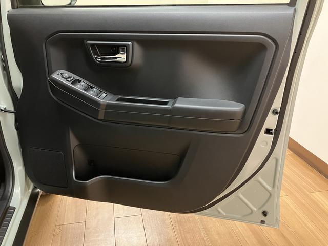 タフト Ｇターボ　ダーククロムベンチャー　Ｒ７年式／バックカメラ対応　スカイフィールトップ　アダプティブクルーズコントロール　ＬＥＤヘッド／フォグ　運／助シートヒーター　プッシュボタンスタート　キーフリー　電動パーキングブレーキ　バックカメラ　１５インチアルミホイール（39枚目）