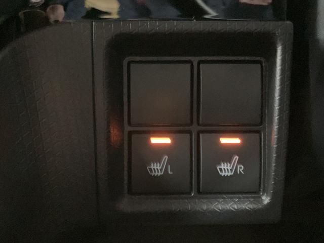 フロントのみシートヒーター付き。寒い日に重宝するシートヒーター！エアコンより早く温まってくれるので寒がりの人も安心ですね♪エアコンの温風は乾燥するから苦手、という方にもをおすすめです。