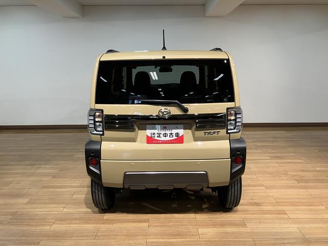 タフト Ｇターボ　ダーククロムベンチャー　２５年ナビ／ＦＲドラレコ　スカイフィールトップ　アダプティブクルーズコントロール　ＬＥＤヘッド／フォグ　運／助シートヒーター　プッシュボタンスタート　キーフリー　電動パーキングブレーキ　バックカメラ　１５インチアルミホイール（11枚目）